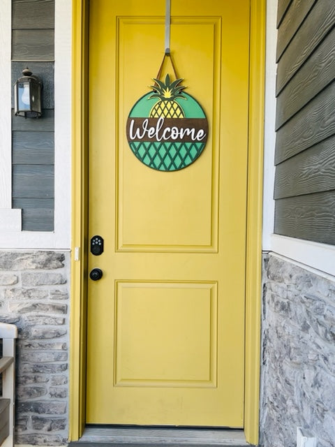 Pineapple Welcome Door Hanger