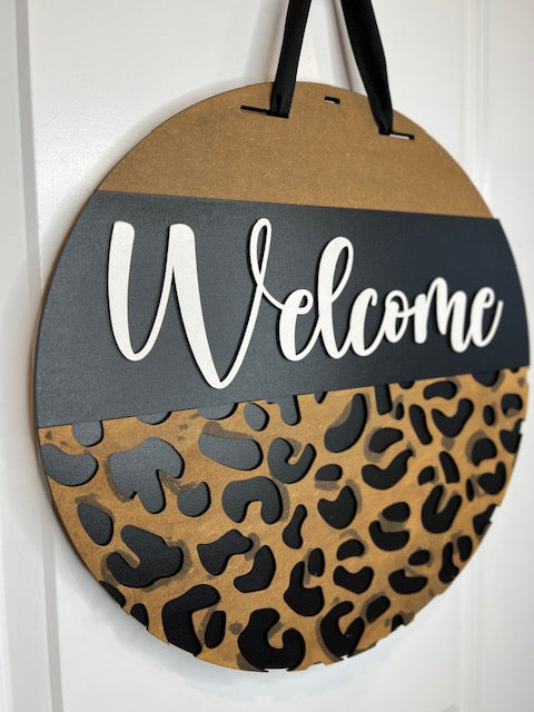 Leopard Door Hanger Side Bow